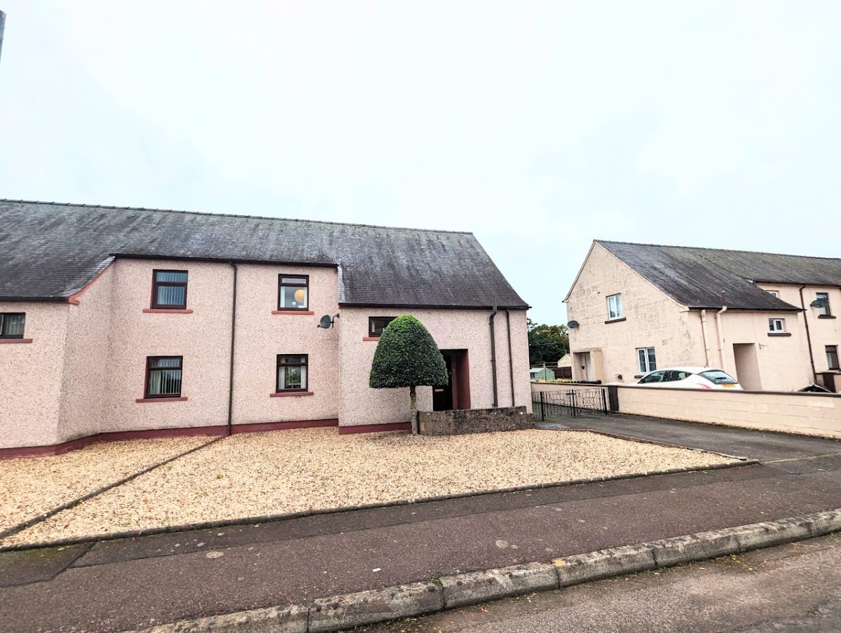 3 Blackmire Terrace, Thornhill, DG3 5AL - Pollock and McLean