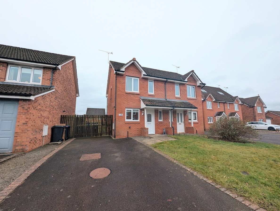 34 Caulstran Street, Dumfries, DG2 9FP - Pollock and McLean