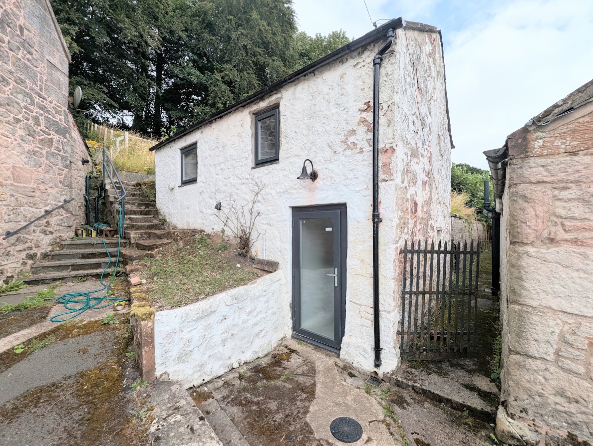 Ezra’s Bothy, Carronbank, Carronbridge, Thornhill, DG3 5AX - Pollock and McLean