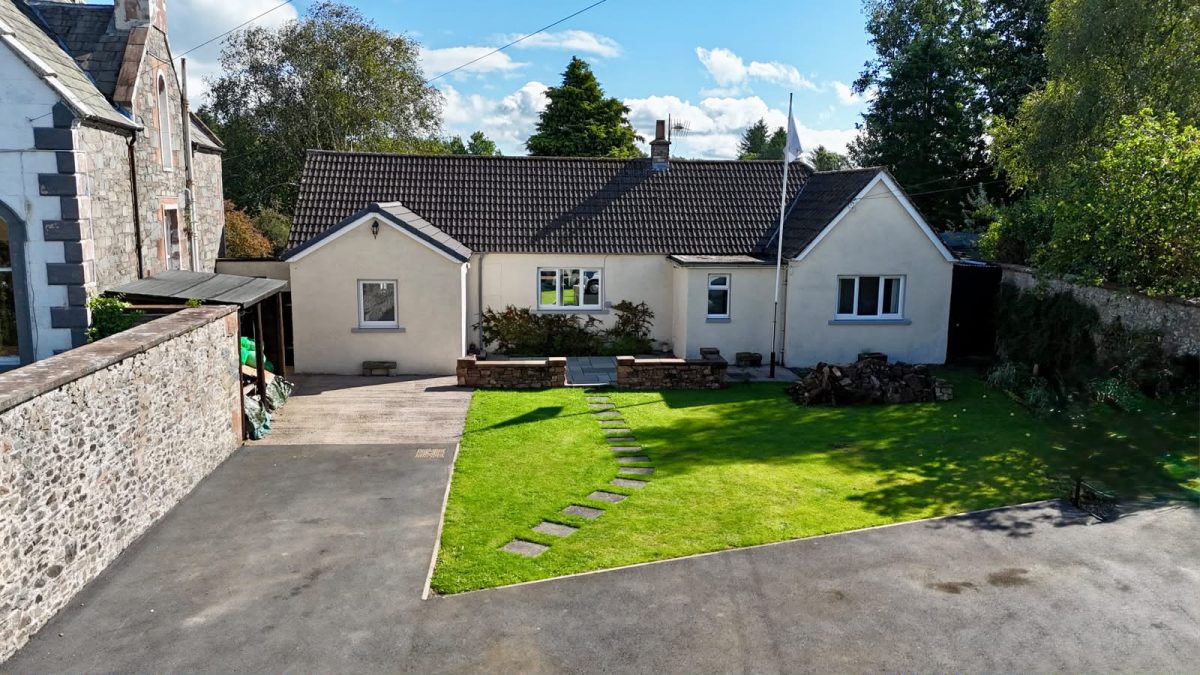 Bank Cottage, Chapel Street, Moniaive, DG3 4EJ - Pollock and McLean